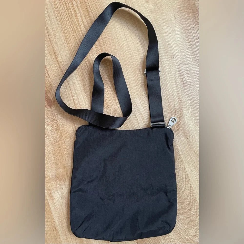 Baggallini Crossbody bag Banover black silver medium nylon water resistant $88